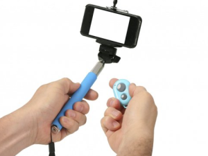 Captiv8’s Under $30 #HolidayGiftGuide: Selfie Sticks